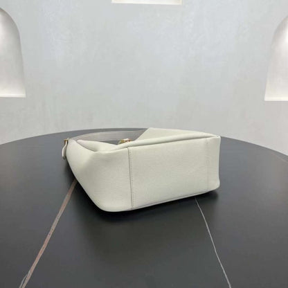 Saint Laurent Cassandre Stranggler Bag BG02307