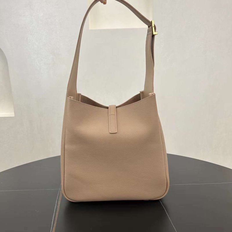 Saint Laurent Cassandre Stranggler Bag BG02308