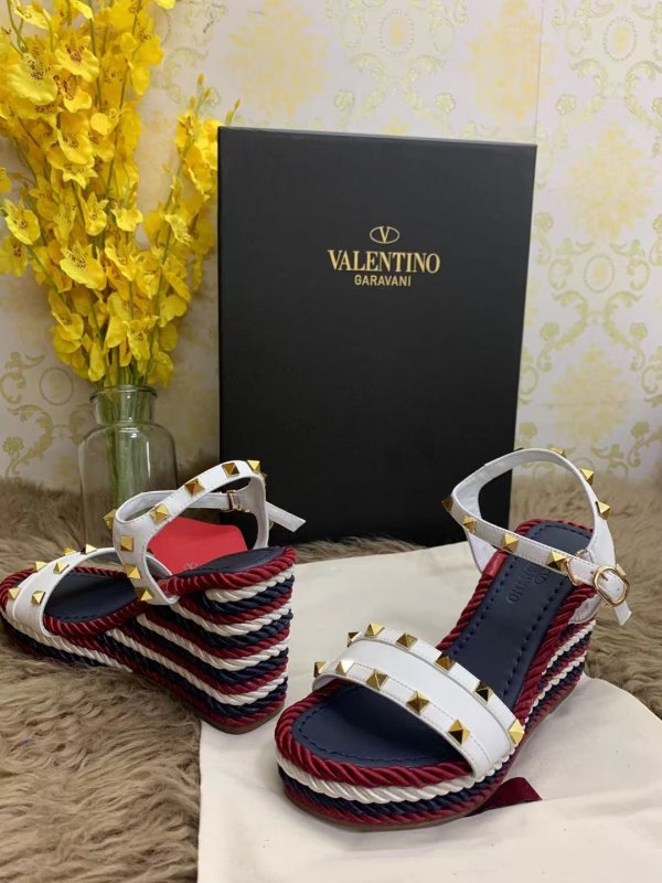 Valentino Rockstud Wedge SHS02952