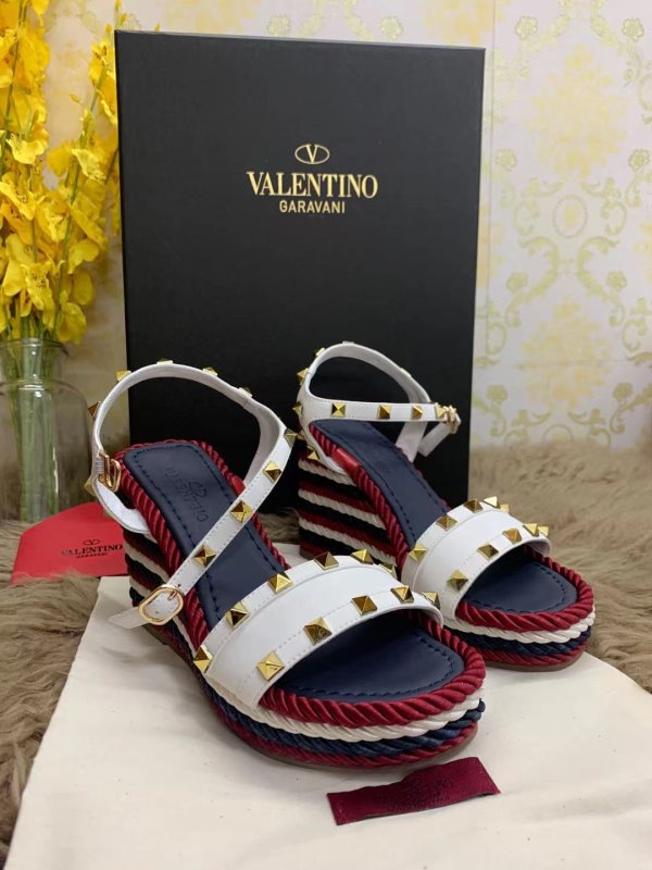 Valentino Rockstud Wedge SHS02952