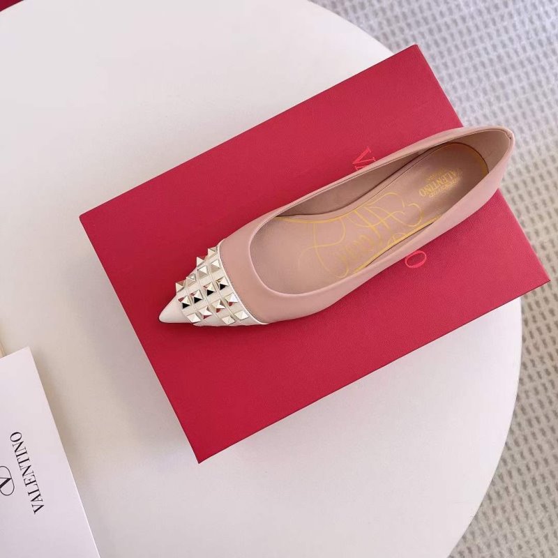 Valentino Classic Rivet Shoes SH00160