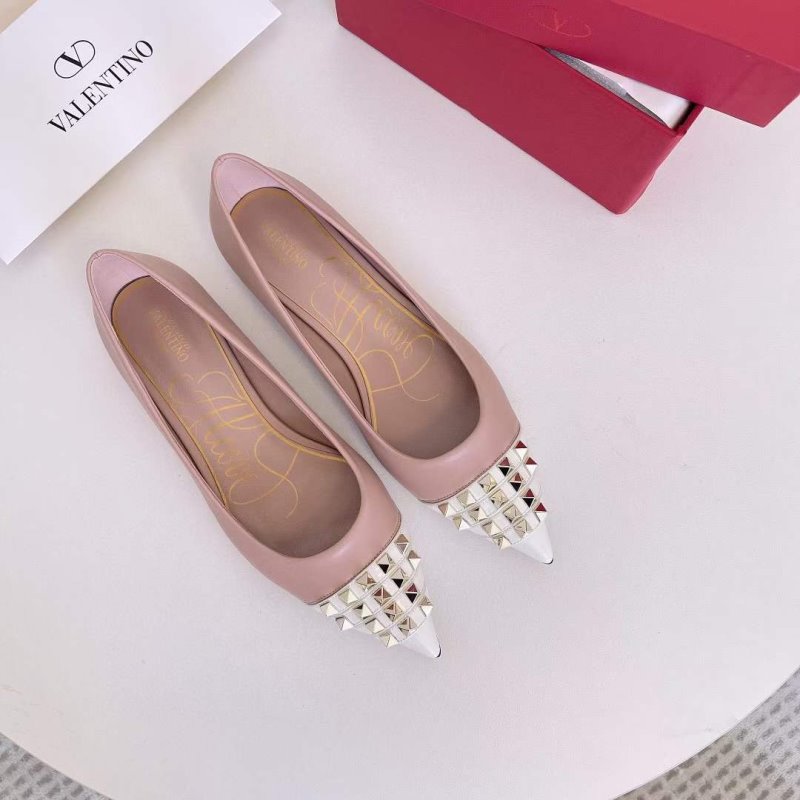Valentino Classic Rivet Shoes SH00160