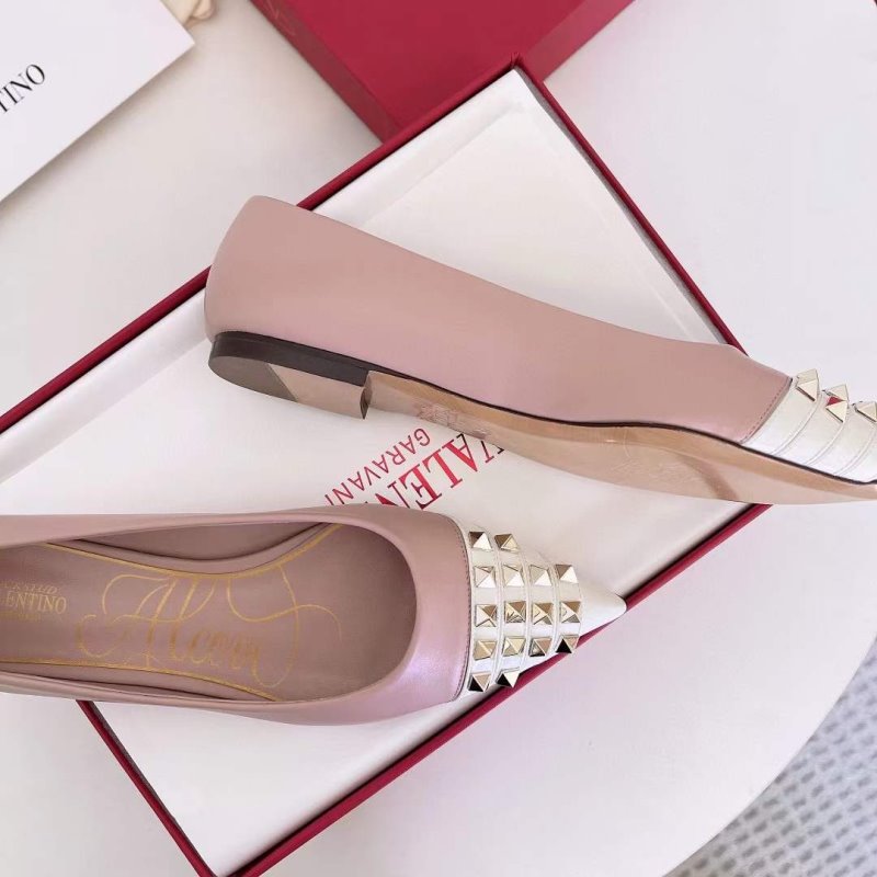 Valentino Classic Rivet Shoes SH00160