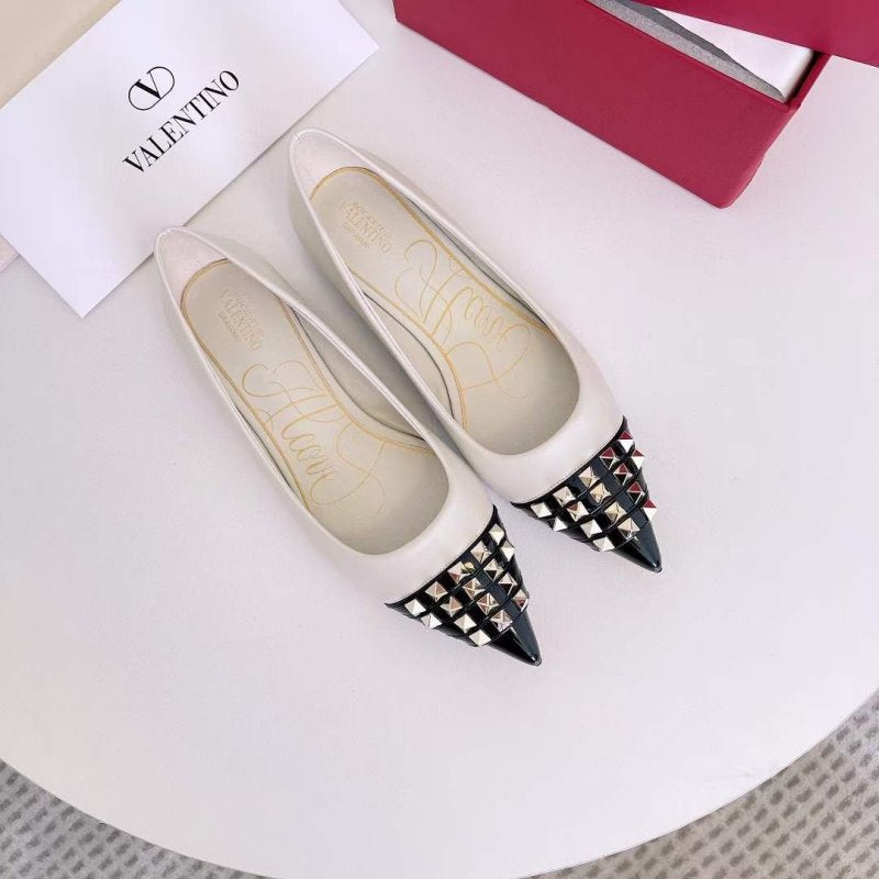 Valentino Classic Rivet Shoes SH00161