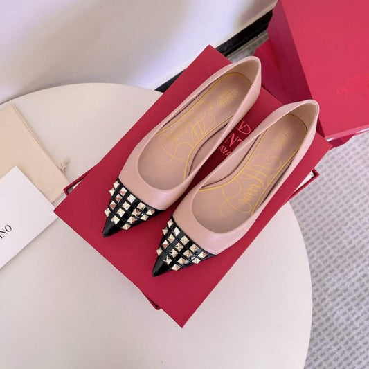 Valentino Classic Rivet Shoes SH00162
