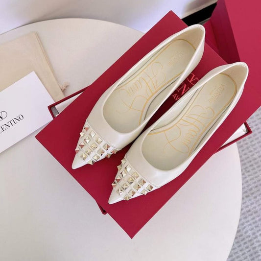 Valentino Classic Rivet Shoes SH00163