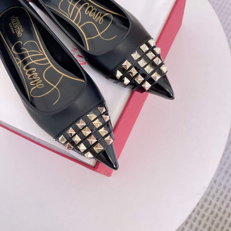 Valentino Classic Rivet Shoes SH00164
