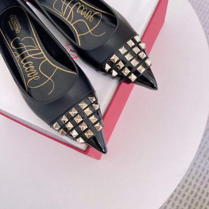 Valentino Classic Rivet Shoes SH00164