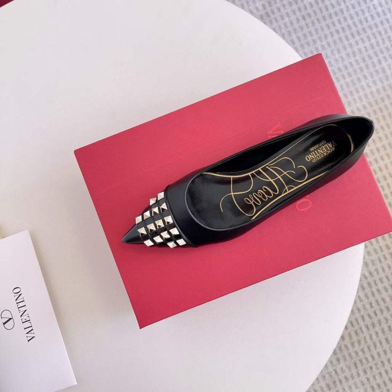 Valentino Classic Rivet Shoes SH00164