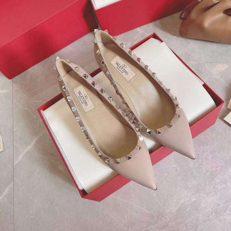 Valentino Classic Rivet Shoes SH00172