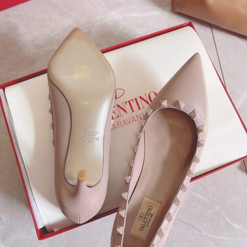 Valentino Classic Rivet Shoes SH00174