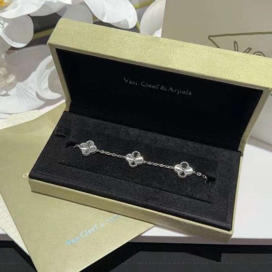 Van Cleef and Arpels Five Flower Bracelet JWL00137