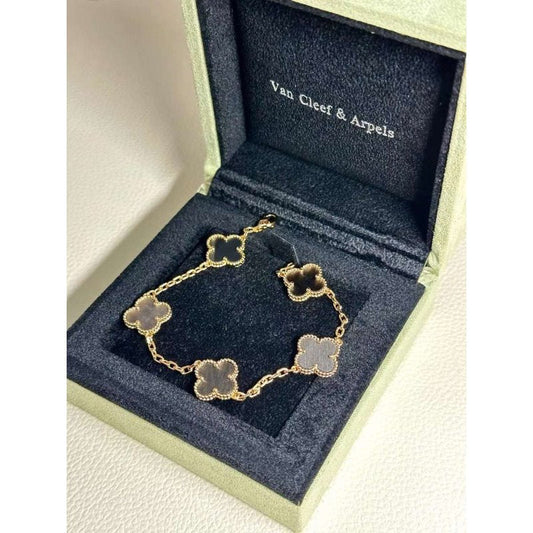 Van Cleef and Arpels Five Flower Hand Chain JWL00241