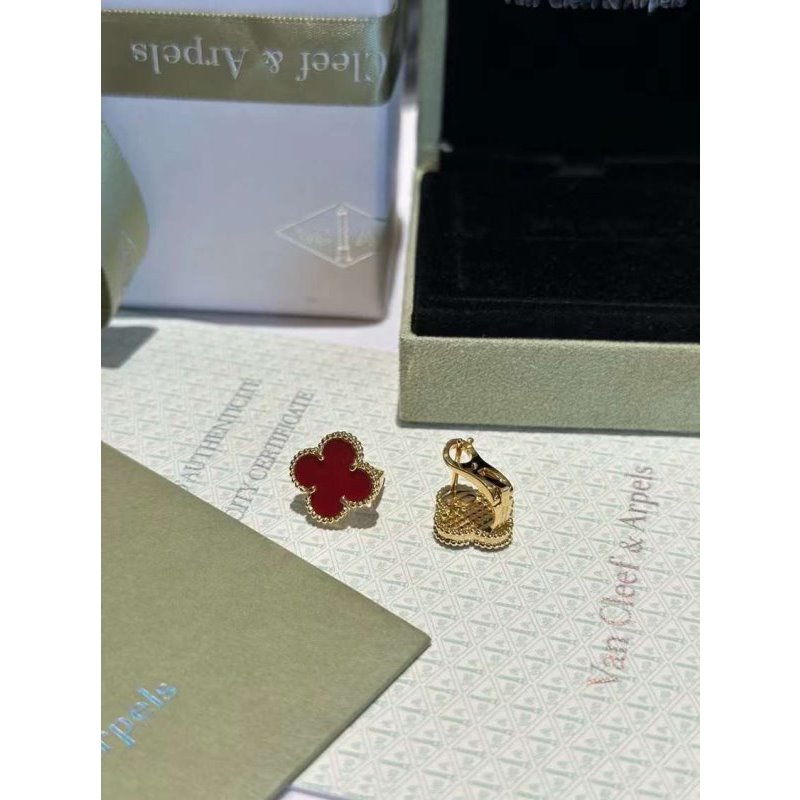 Van Cleef and Arpels Five Flower Stud JWL00138