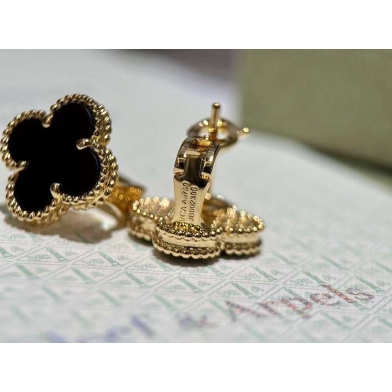 Van Cleef and Arpels Five Flower Stud JWL00139