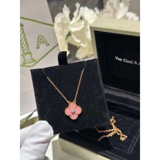 Van Cleef and Arpels Four Leaf Clover Necklace JWL00158