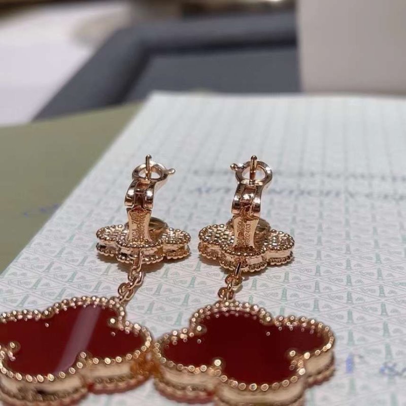 Van Cleef and Arpels Four Leaf clover Earrings JWL00130