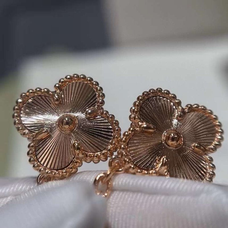Van Cleef and Arpels Four Leaf clover Earrings JWL00130