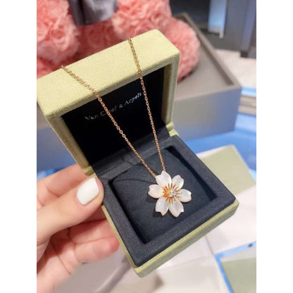 Van Cleef and Arpels Fritillaria Braid Necklace JWL00220