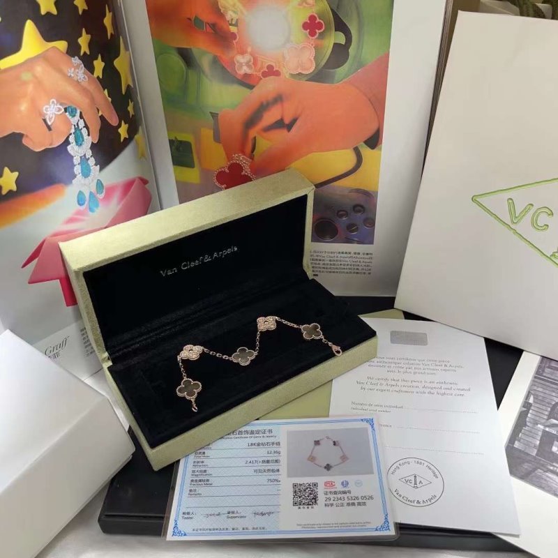 Van Cleef and Arpels Fritillaria Diamond Bracelet JWL00127