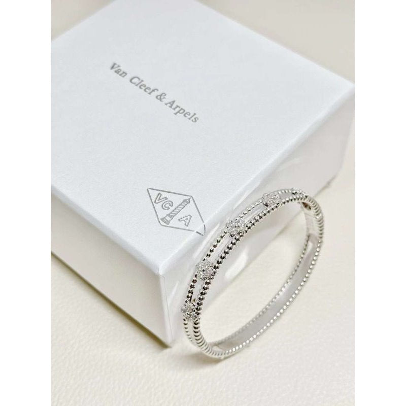 Van Cleef and Arpels Kaleidoscope Bracelet JWL00121