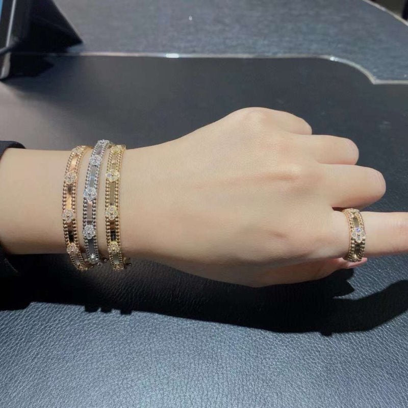 Van Cleef and Arpels Kaleidoscope Bracelet JWL00121