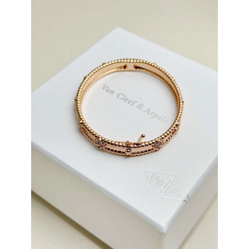 Van Cleef and Arpels Kaleidoscope Bracelet JWL00122