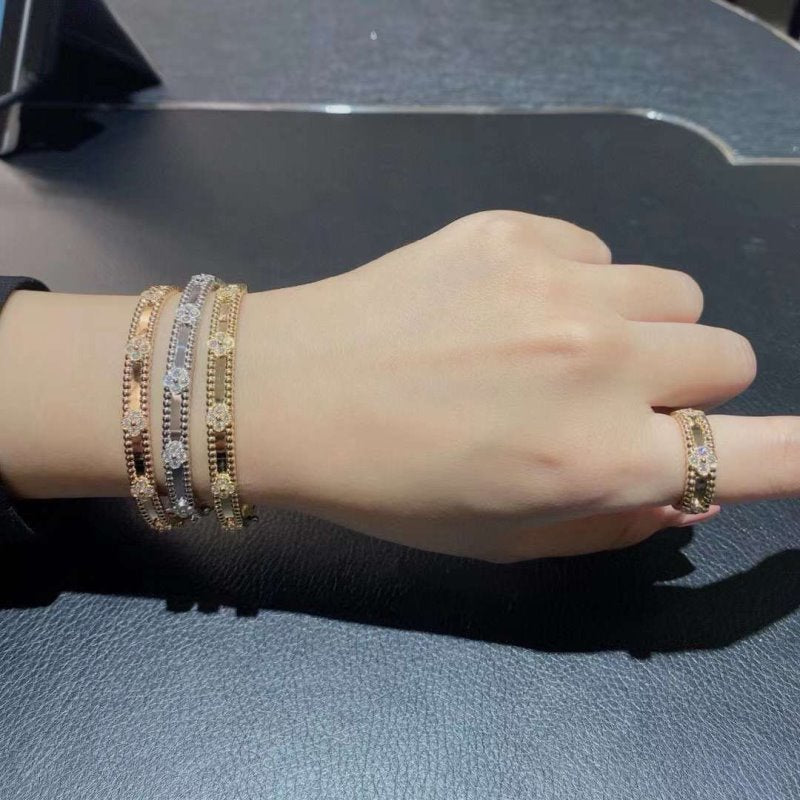 Van Cleef and Arpels Kaleidoscope Bracelet JWL00122