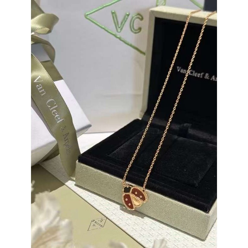 Van Cleef and Arpels Necklace JWL00166