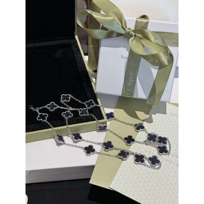 Van Cleef and Arpels Obsidian Necklace JWL00113