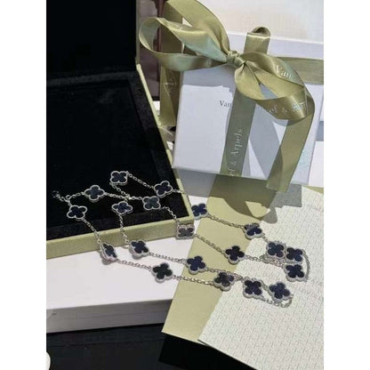 Van Cleef and Arpels Obsidian Necklace JWL00113