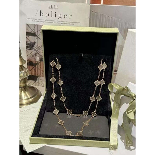Van Cleef and Arpels Obsidian Necklace JWL00124