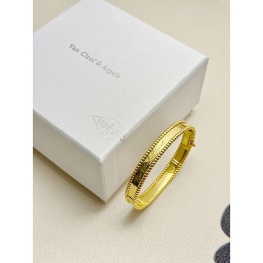 Van Cleef and Arpels Perlee Bracelet JWL00119