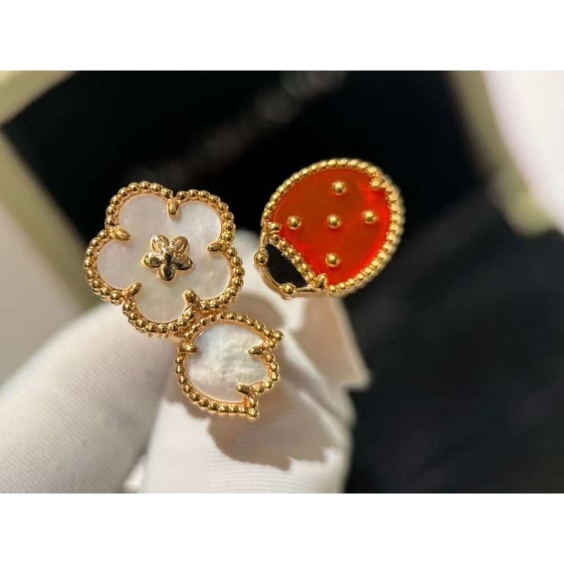 Van Cleef and Arpels Ring JWL00147