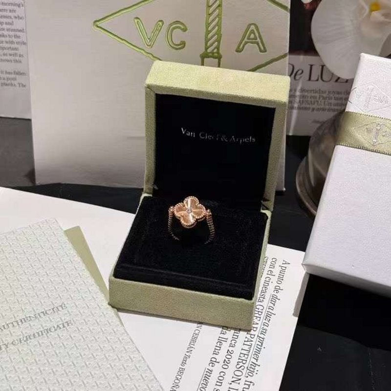 Van Cleef and Arpels Ring JWL00148