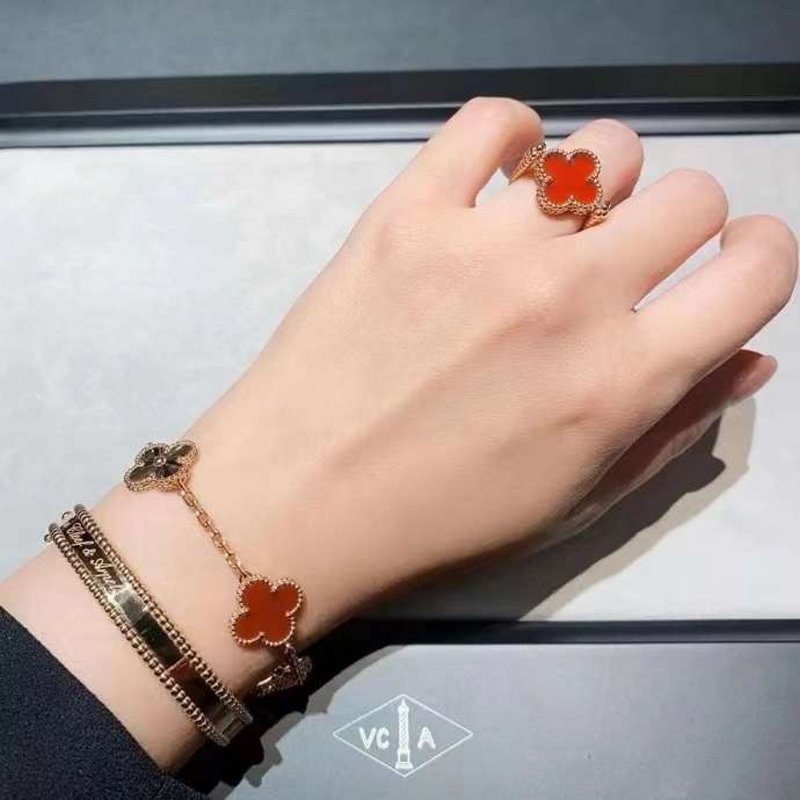 Van Cleef and Arpels Ring JWL00148