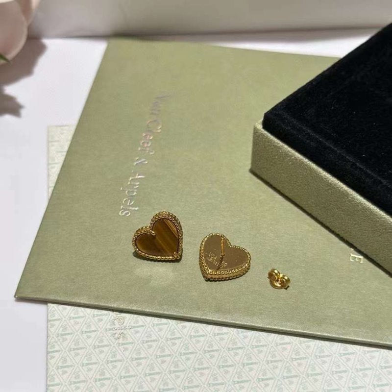 Van Cleef and Arpels Tiger Eye Stud JWL00140