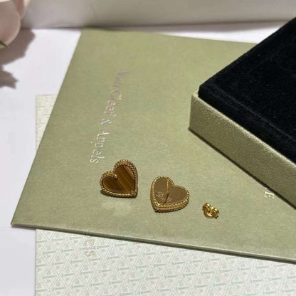 Van Cleef and Arpels Tiger Eye Stud JWL00140