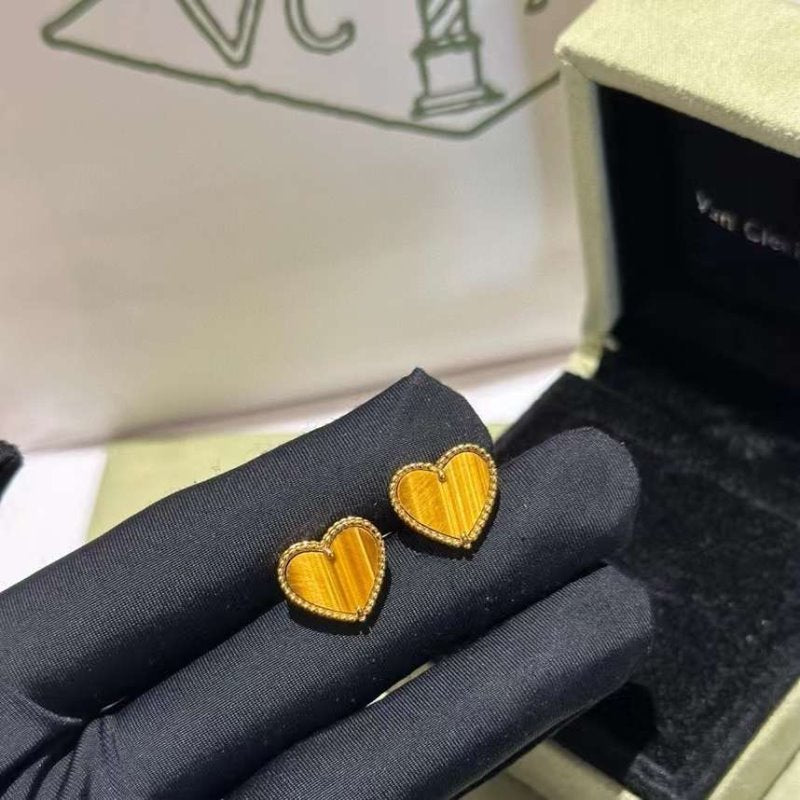 Van Cleef and Arpels Tiger Eye Stud JWL00140