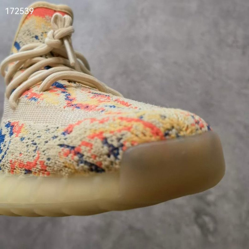 Yeezy 350V2 Boost Shoe SHS04754