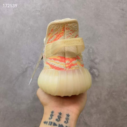 Yeezy 350V2 Boost Shoe SHS04754