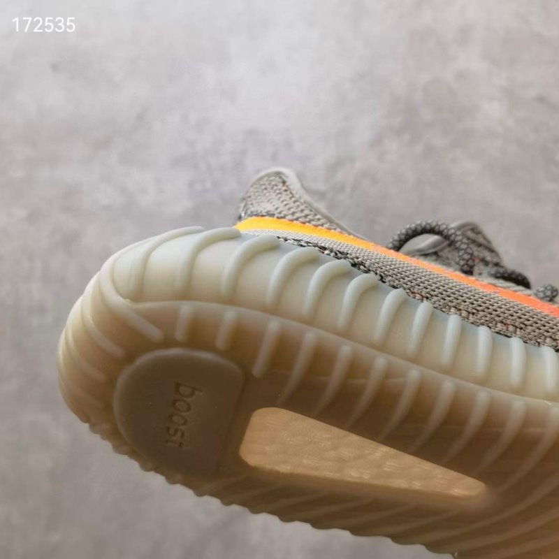 Yeezy 350V2 Boost Shoe SHS04755