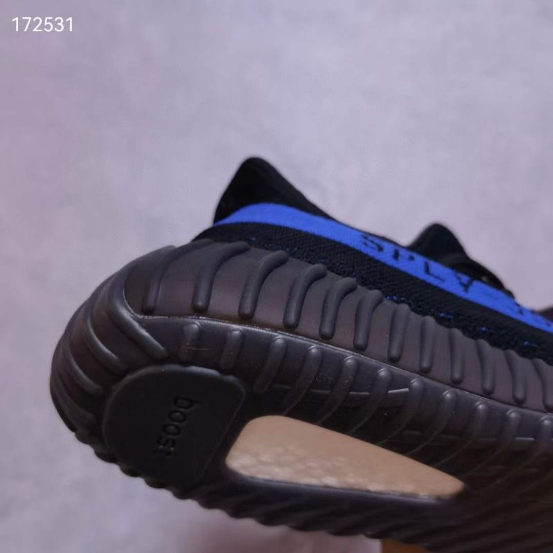 Yeezy 350V2 Boost Shoe SHS04756