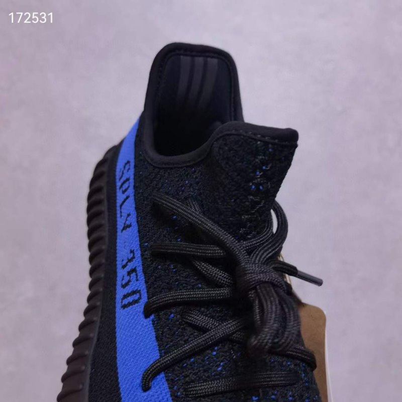 Yeezy 350V2 Boost Shoe SHS04756