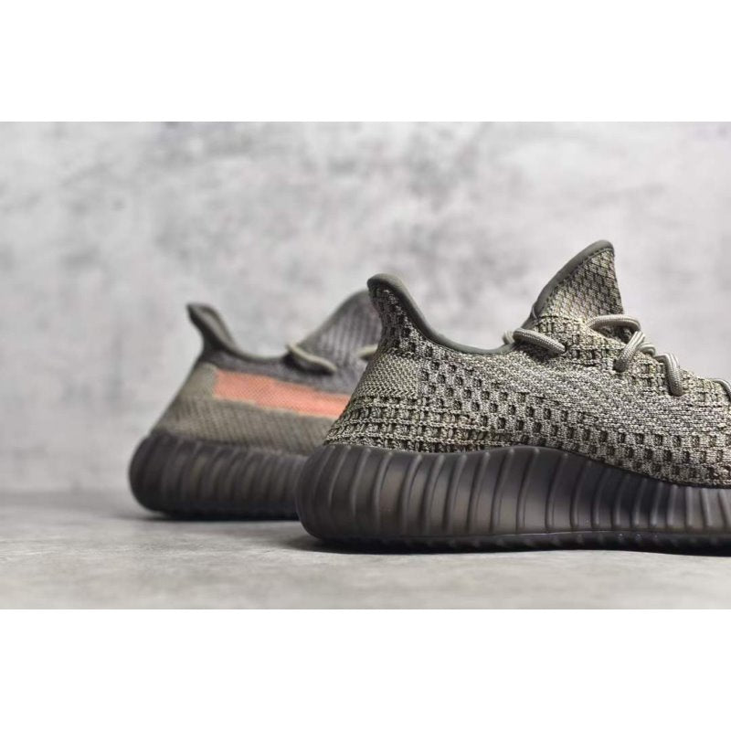 Yeezy 350V2 Boost Shoe SHS04759