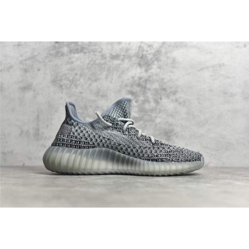 Yeezy 350V2 Boost Shoe SHS04760