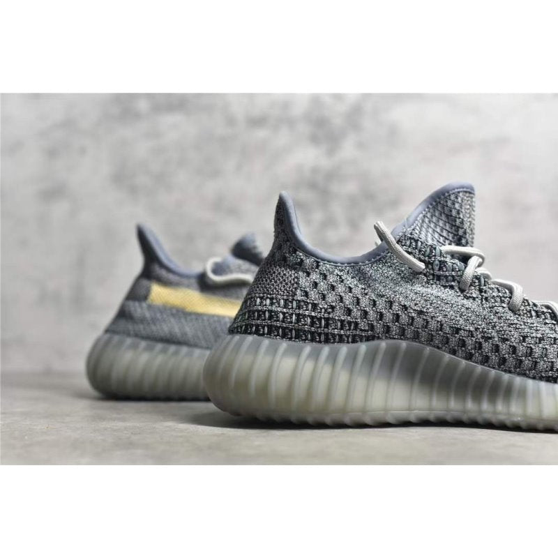 Yeezy 350V2 Boost Shoe SHS04760