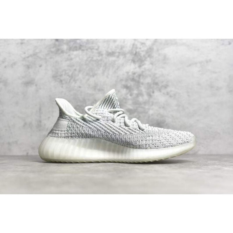 Yeezy 350V2 Boost Shoe SHS04764