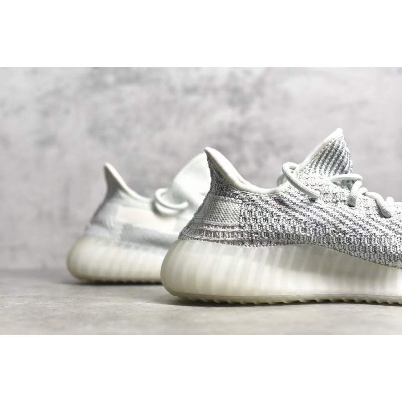 Yeezy 350V2 Boost Shoe SHS04764