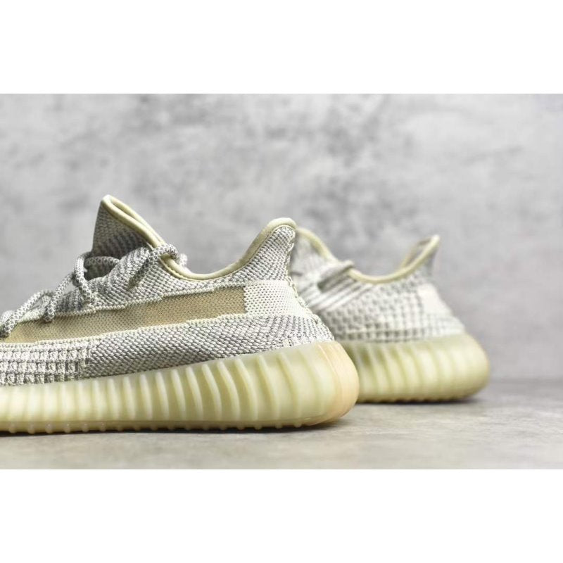 Yeezy 350V2 Boost Shoe SHS04766